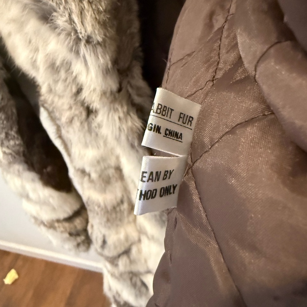 Authentic Rabbit Fur Coat with Belt - Picture 4 of 6